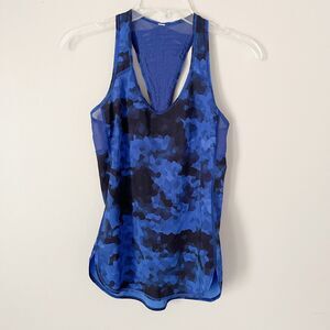 Lululemon Size 4 Vent it Out Blue Printed Sleeveless Pleat Mesh Tank Top Workout